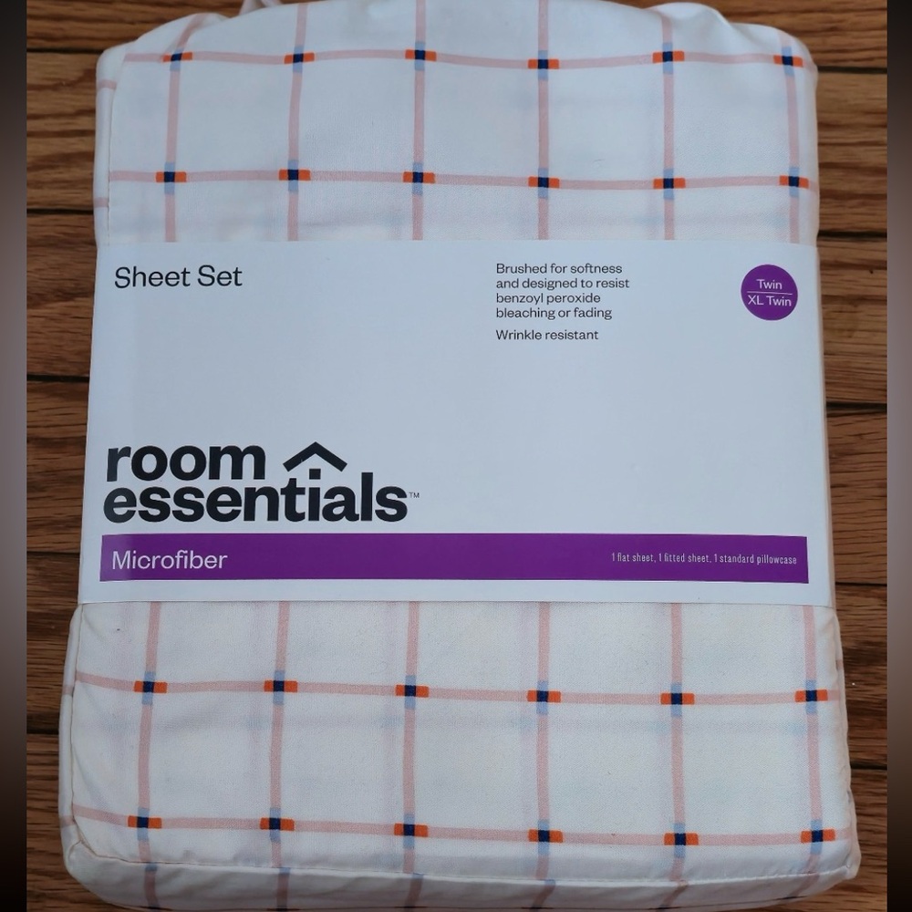 Room Essentials Microfiber SOFT!!!! Twin  XL Sheet Set NIP